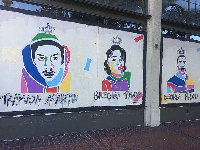 A memorial mural for reonna Taylor, Trayvon Martin, George Floyd.